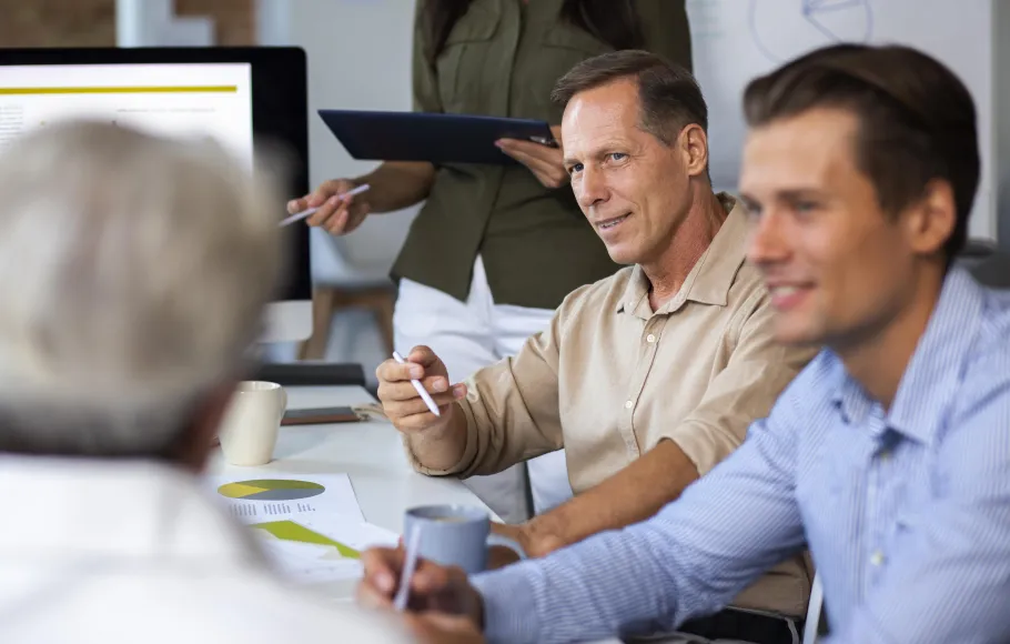 Konferans - talande män